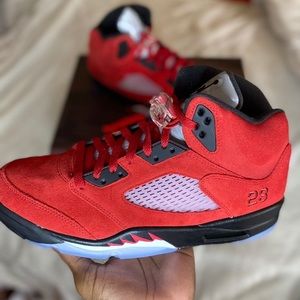 Jordan Retro 5 Raging Bulls